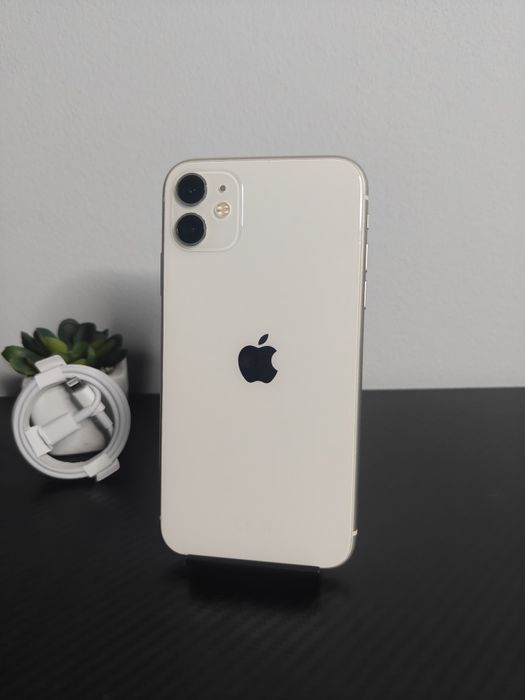 iPhone 11, 64GB Silver • Condiție Bună!  • Complet Funcțional!