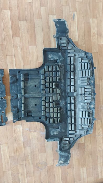 Кора под двигател и скоростна кутия Audi Q7 първо поколение