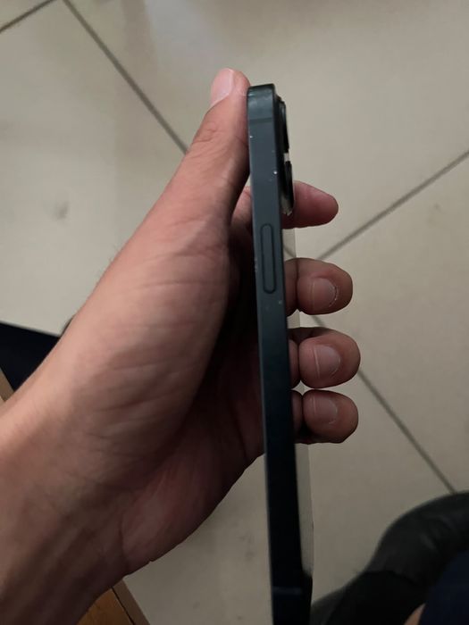 iPhone 13 256gb продам
