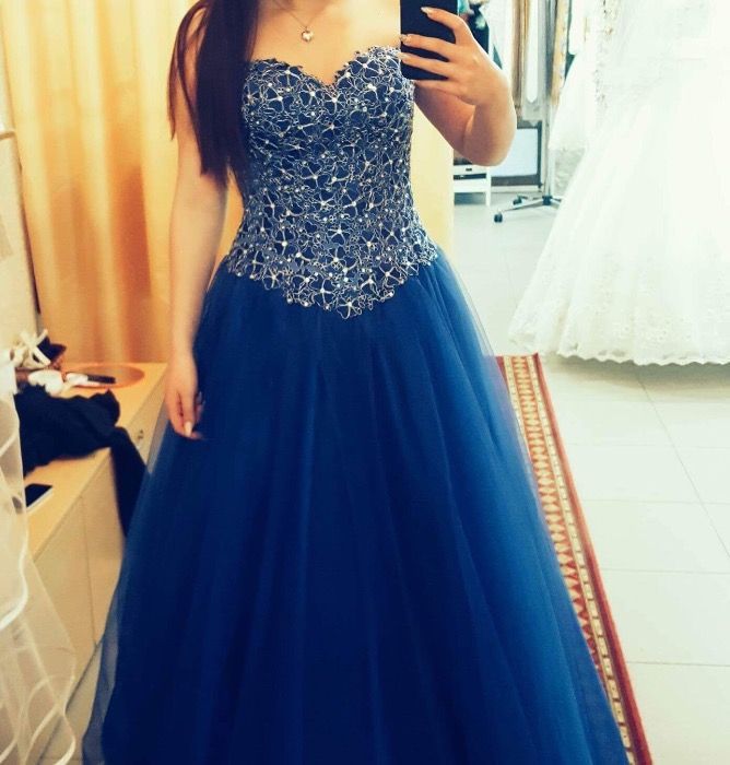 Бална рокля