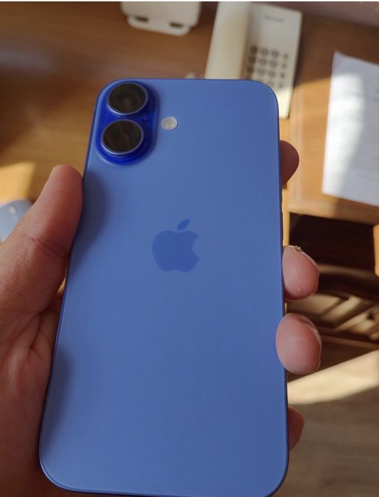 IPhone 16 Ultramarine Отлично състояние