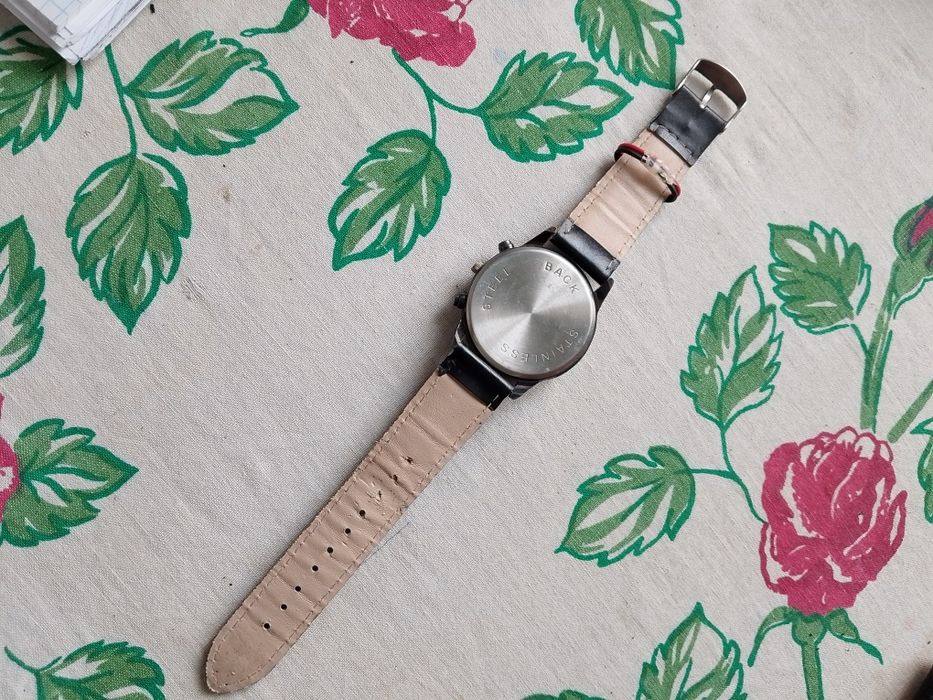 Erkaklar qoʻl soati