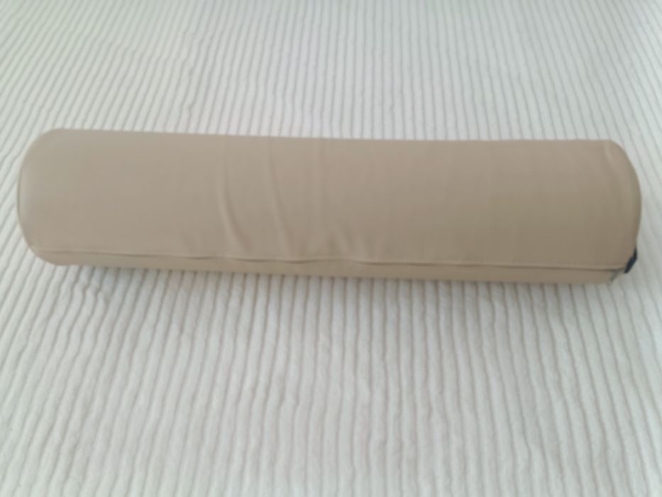 Валик ортопедический