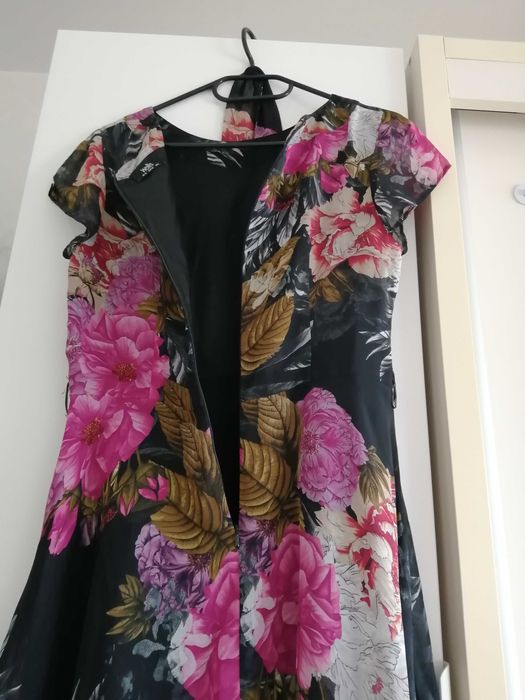 Rochia Wallis vaporoasa model floral masura 38 Made in Romania