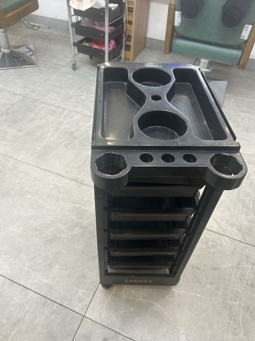 Продам парикмахерский помошник