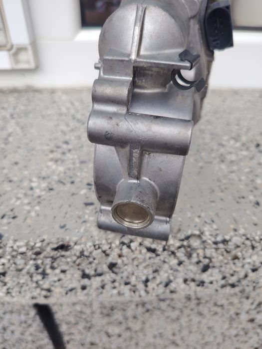 Дросел за Мерцедес В200 турбо