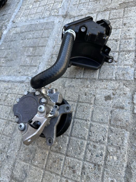 Хидравлична помпа Mercedes S320 W221 235кс