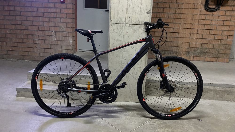 Велосипед giant roam