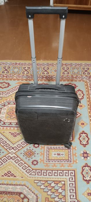 Чемодан в отличном качестве