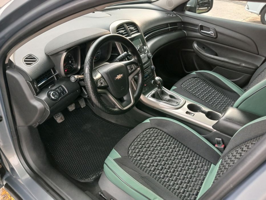 Chavrolet Malibu 2 pozitsiya.