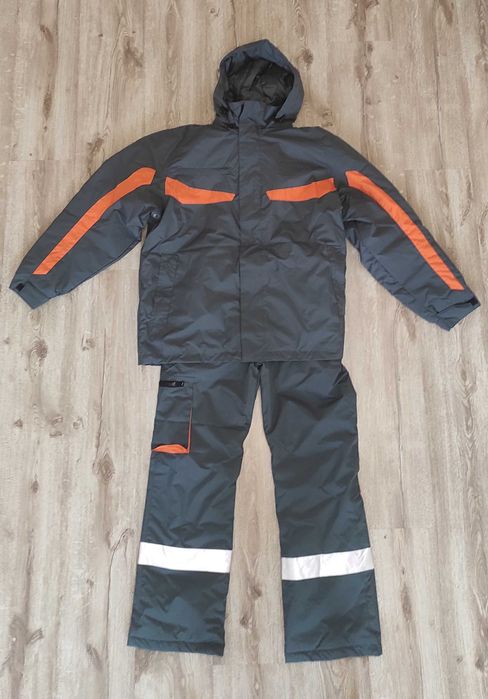 Чисто нов зимен комплект: яке + гащеризон, размер M/176