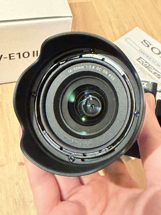 Sony ZV-E10 Mark II +  Obiectiv Sigma 18–50mm f/2.8 | Ca nouă
