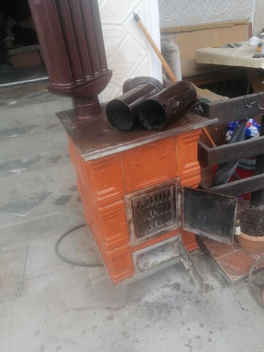 Soba de teracota cu plita