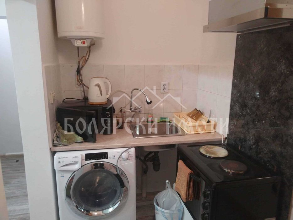 Продава се Едностаен апартамент в Велико Търново, Акация - 28 кв.м за 1768 €/кв.м - Снимка #3