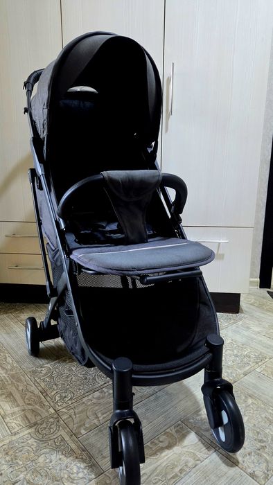 Продам детскую коляску с матрацем