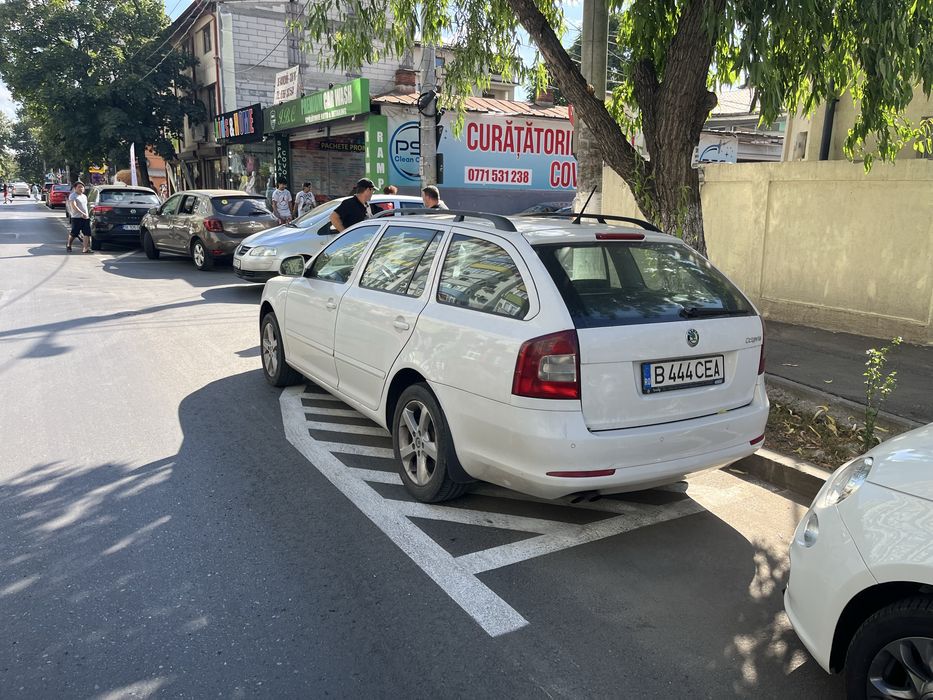 SKODA Octavia 2012 — imagine 2