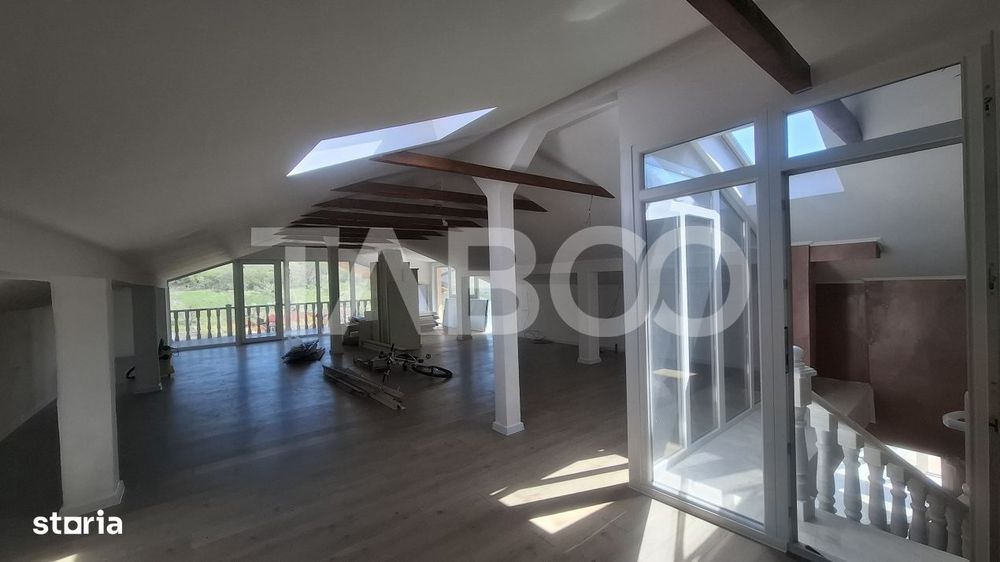 Casa de vanzare 405 mp utili 2 garaje 250 mp terase Slimnic Sibiu