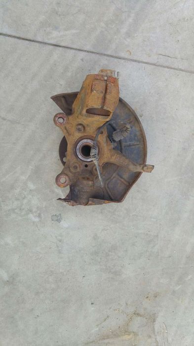 Fuzeta dreapta fata 1.9 tdi vw touran 1t