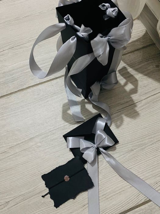 Brățară cu șnur negru