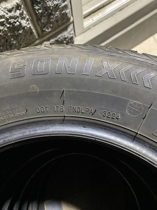 Продам зимние шины