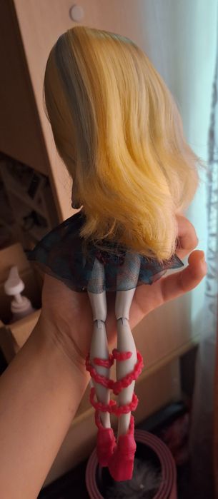 Лагуна Monster high