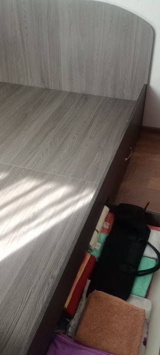 Продам 2 спальную кровать