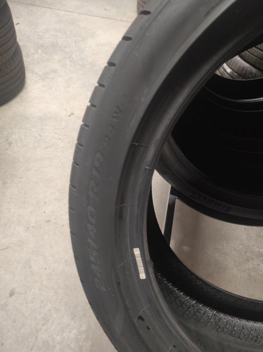 245/40/19 Pirelli