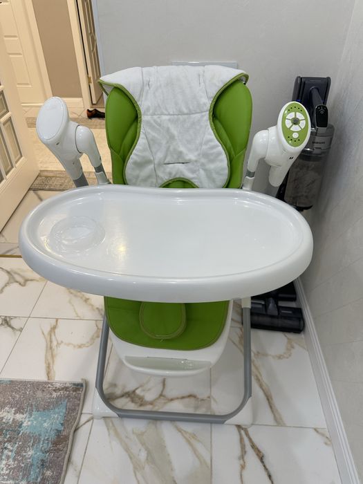 Продается стульчик для кормления!