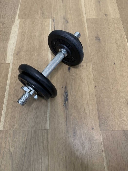 Дъмбели Energetics 2x10 кг с куфар + гири Decathlon 2x5 кг + Orion 2x2 кг
