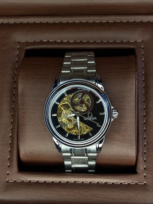 Мезанический наручные часы