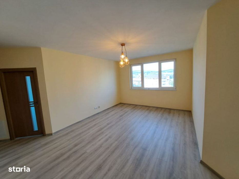 Apartament cu 3 camere, zona Vivo, Floresti — fotografia 3