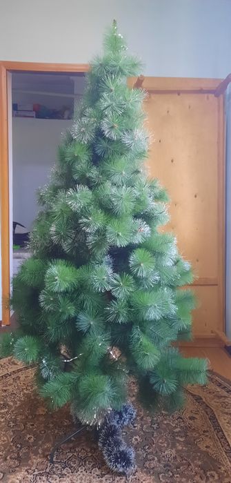 Искусственная елка