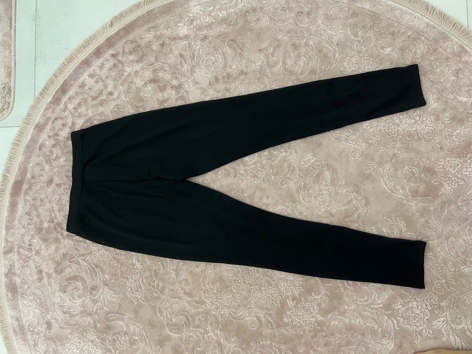 Vand pantaloni pentru fete