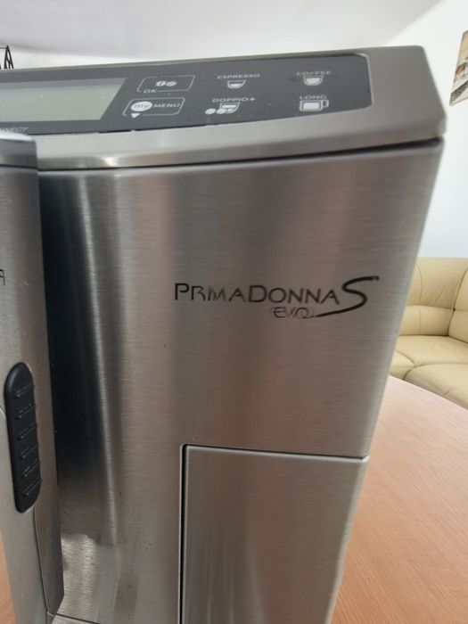 Aparat cafea DeLonghi PrimaDona Evo S