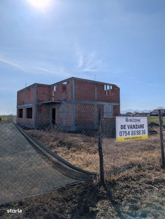 Duplex P+E+M, in constructie- 945 mp teren- Letea Veche