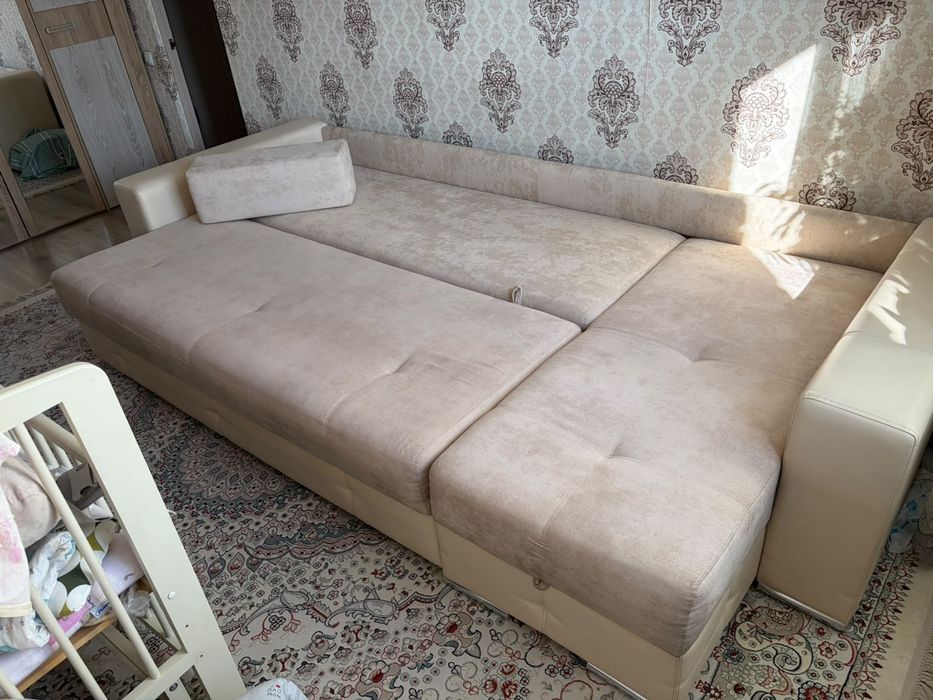 Продам угловой Диван в отличном состоянии