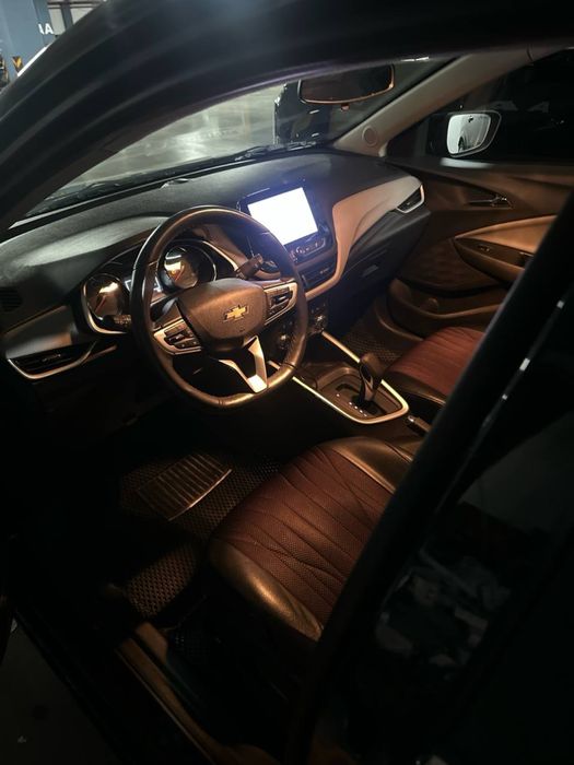 Onix Premier zo’r xolatda bir qo’l avtosalondan