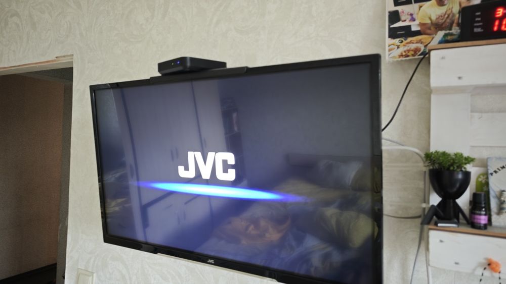 Телевизор jvc 32 инча