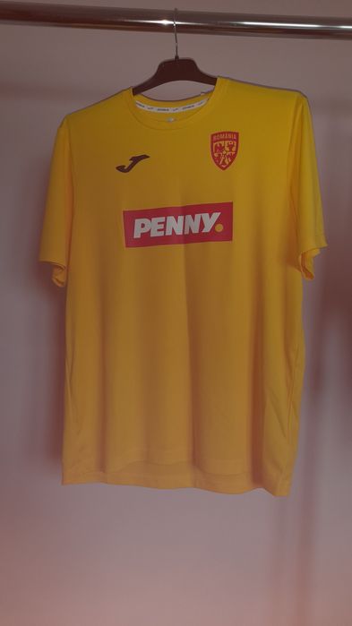 Tricou al echipei naționale oficial