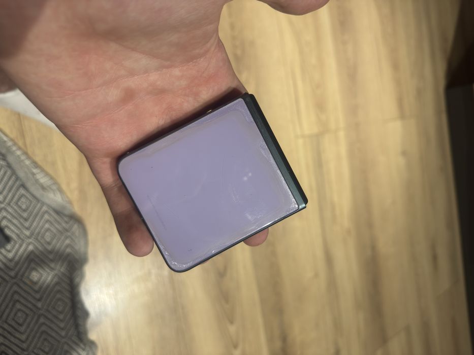 Z flip 3.