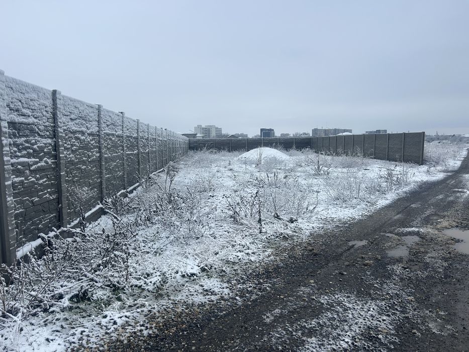 Teren platou Strehareti, strada Dealul Viilor. 500 mp