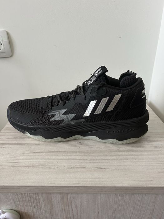 Обувки Adidas Dame 8
