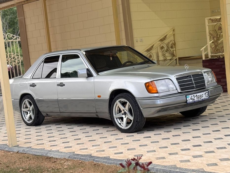 Мерседес бен Е320