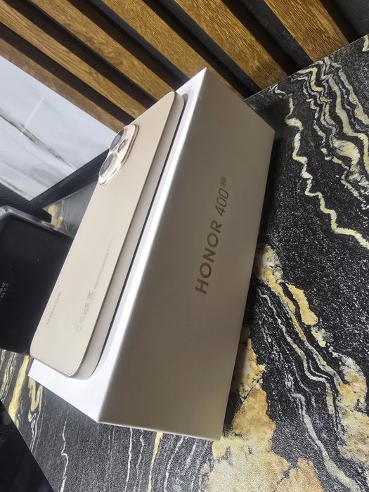 Honor 400 srochna sotiladi ideal holatda