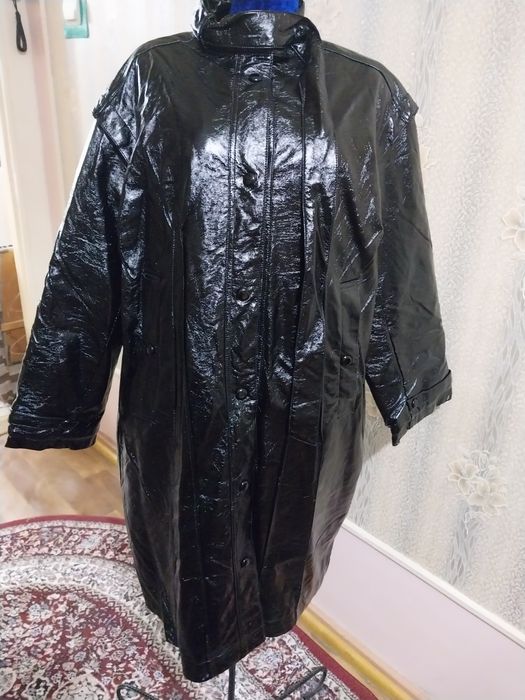 Куртки новые женские