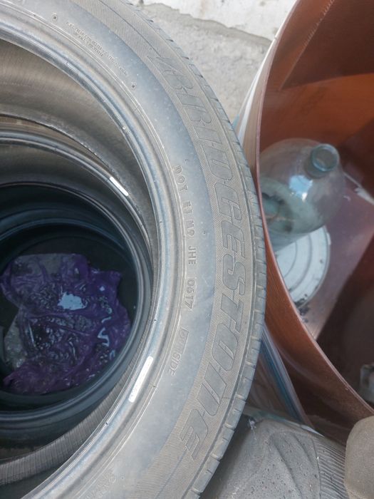Продам автошины Bridgestone  R20