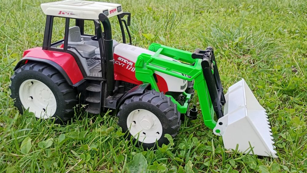 Tractor Steyr, machetă mare