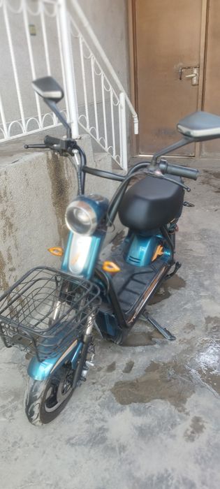 Скутер марка Бодо