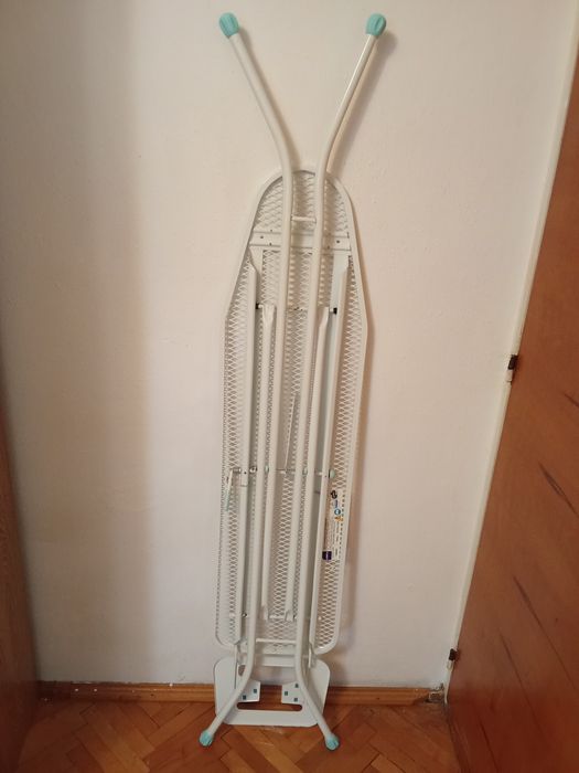 Masă de călcat haine