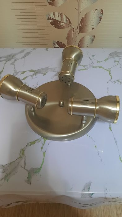 Люстра. Металл. Б/у немного.